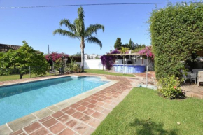 Maravillosa villa privada con piscina y gran jardín